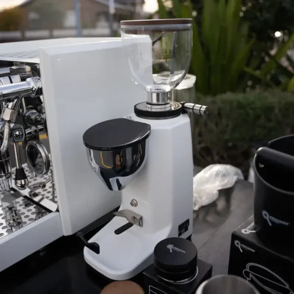 Bellezza Francesca in Custom White With Mazzer Mini Grinder & Accessories Package