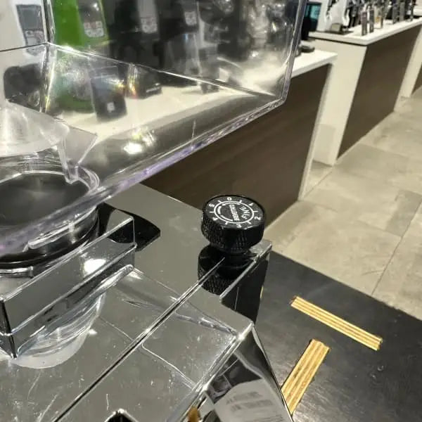 Demo Eureka Silenzio Coffee Grinder In Chrome